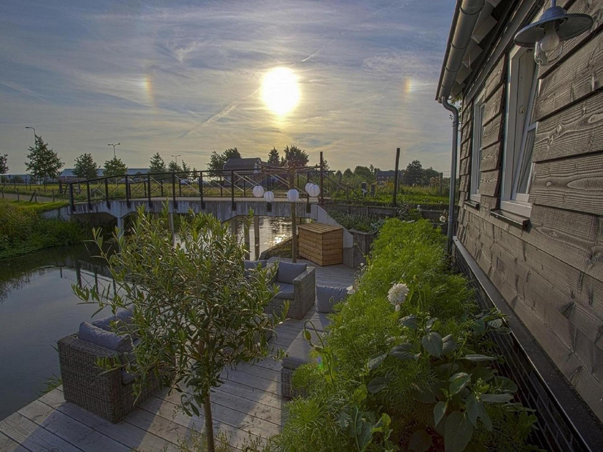 Gorgeous Riverside Chalet In Cothen Екстериор снимка